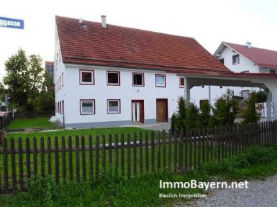 Ehemaliges Bauernhaus mit Garten und Carport in Tussenhausen