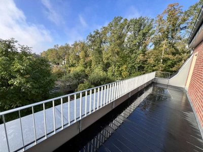 DG Wohnung (Penthouse) mit eigenem Lift in die Wohnung, 110 m² nahe Tesla und BER Flughafen