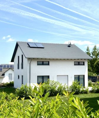Einfamilienhaus mit großem Garten und Doppelgarage in Gleislhof (Riedenburg)
