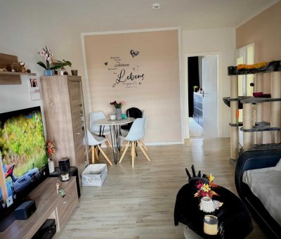 Tolle 3-Raum-Wohung mit Balkon, EBK und Stellplatz zu vermieten!