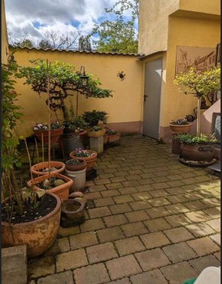 Sanierte und renovierte Wohnung/top Lage/alles Neu/Dachterasse