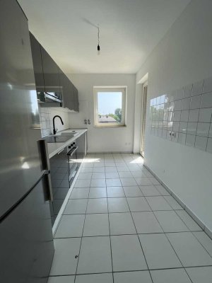 Traumwohnung im 3. OG 3-Zimmer -hell, modern & mit zwei Balkonen und EBK