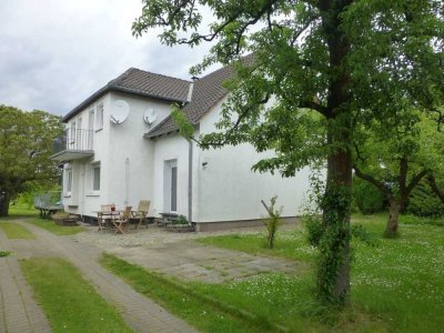 Doppelhaushälfte mitten im Grünen