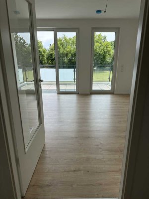 Erstbezug: Barrierefreie 2-Raum-Wohnung mit gehobenener  Ausstattung und Balkon