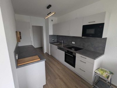 Sanierte 3-Raum-Wohnung mit gehobener Innenausstattung mit Balkon und EBK in Ettlingen