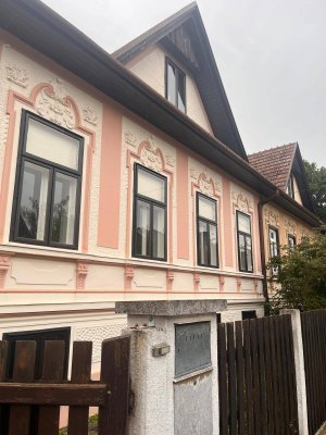 Zeitlos schönes Gründerzeit-Haus mit Garten zu vermieten
