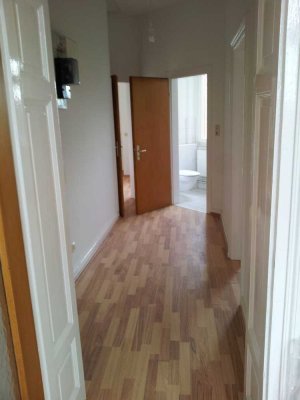 Altbau wie man ihn liebt – 3 Zimmer, Frankfurter Bad ohne Balkon