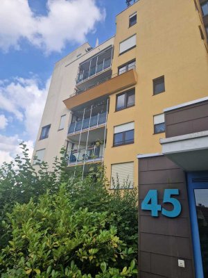 (PAUSIERT!) Frisch modernisierte 2-Zimmer-Traumwohnung mit Balkon, Garage & hochwertiger Ausstattung