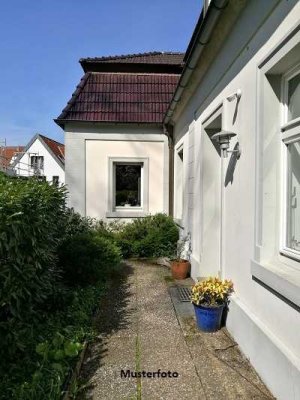 Einseitig angeb. Einfamilienhaus + provisionsfrei +