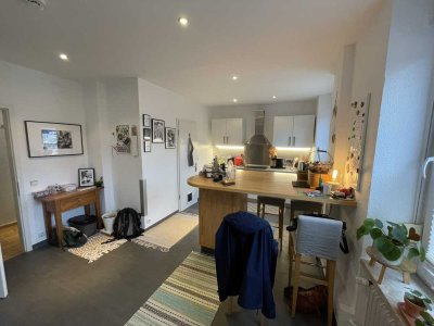 Attraktive 2-Raum-Wohnung mit EBK, Balkon, Gäste-WC