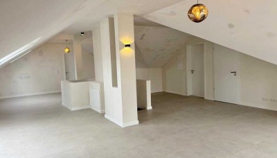 Großzügige 114-m²-Dachgeschosswohnung - vollständig modernisiert mit knapp 468m² Grundstücksanteil