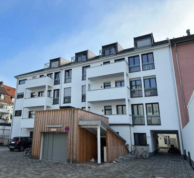 Ihr neues Zuhause: großes Wohnzimmer, sehr große Wohnküche, 2 Balkone