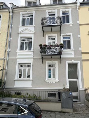 Frisch sanierte 2,5 Zimmer Whg mit Balkon und EBK in Top Lage von DA-Bessungen