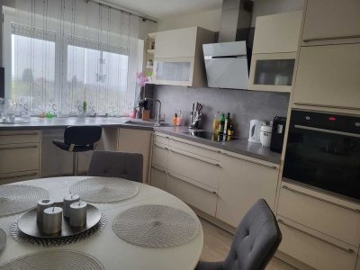 Komfortables Zuhause: Renovierte 3-Zimmer-Wohnung mit durchdachtem Design