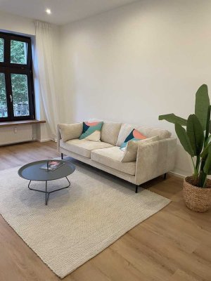Stillvolle 2 Zimmer-Altbauwohnung - Kernsaniert in Bestlage
