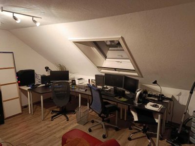 2-Zimmer Dachgeschosswohnung in Calw (zweitweis.e bis Ende 2027) | Ohne Makler