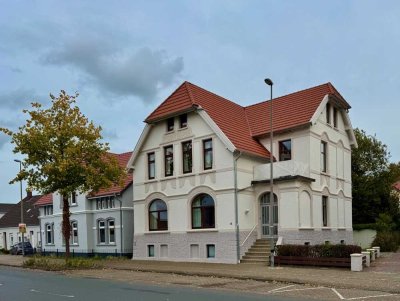Großzügiges historisches Zweifamilienhaus in zentraler Lage