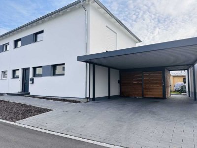 Moderne Doppelhaushälfte mit Premium-Ausstattung, Baujahr 2021 – Energieeffizient & bezugsfertig