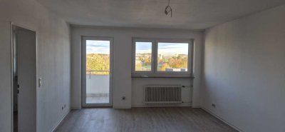 Helle 2-Zimmer Wohnung im 6. OG mit Balkon in Korntal-Münchingen