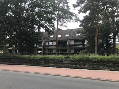 Freundliche und gepflegte 4-Raum-Dachgeschosswohnung mit Einbauküche in Burgdorf