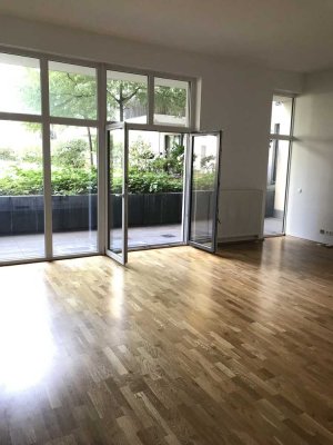 2 Zimmer Terrassenwohnung / Europa Allee / nähe Skyline-Plaza