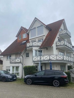 ** GEPFLEGTE 3 ZIMMER WOHNUNG MIT HERRLICHEM BALKON & GARAGENSTELLPLATZ IN ROXHEIM **