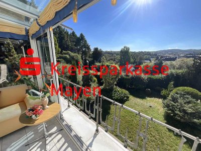 Wohnanwesen auf Parkgrundstück in unverbaubarer Aussichtslage.