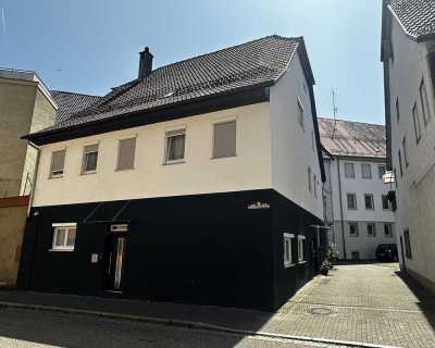 Kernsaniertes Wohnjuwel mit Fußbodenheizung – stilvoll leben in der Sonnenstraße