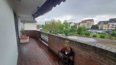 Helle und großzügige 3 Zi. Whg. in Top Lage mit Balkon und Garage
