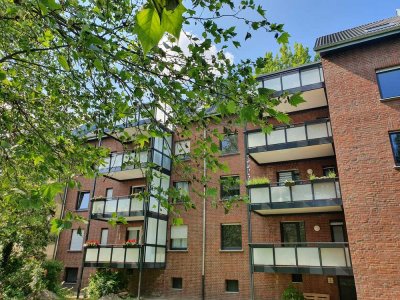 schöne, 3-Zimmer-Whg.mit Balkon im 4-Part.Haus