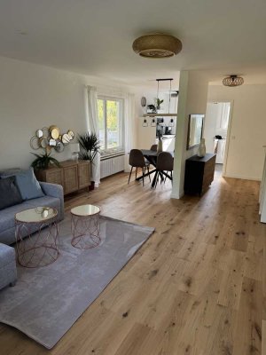 Penthouse-Wohnung in Top-Lage mit großer Dachterrasse– möbliert & Erstbezug nach Sanierung