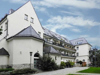 Attraktive 3 Zimmer-Dachgeschosswohnung mit zwei Bädern in Berlin-Biesdorf