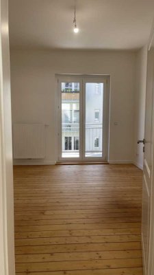 Tolle sanierte 2 Zi.-Wohnung mit Balkon im beliebten Ottensen