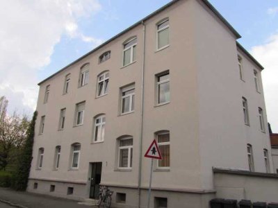 Bezugsfreie und gut aufgeteilte Eigentumswohnung mit Garage nahe der TU