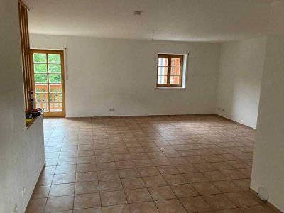 Stilvolle, gepflegte 3-Zimmer-Maisonette-Wohnung mit geh. Innenausstattung mit EBK