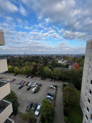 Bezugsfreie 3-Zimmer-Wohnung mit Fahrstuhl, Balkon und Weitblick