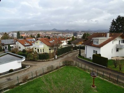 Schöne, sonnige 3,5-Zimmer-DG-Wohnung in GP (Südstadt)