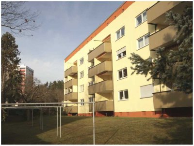 Gepflegte 2-Zimmer-Wohnung mit Balkon und Einbauküche in Erlangen