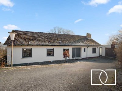 Panoramablick! Großes Einfamilienhaus mit ELW auf 3.616 m² großem Grundstück in ruhiger Lage