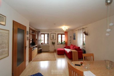 Freundliche 3,5 ZKB-Wohnung mit Balkon in kleinem Ensemble