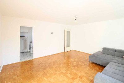 Sofort einziehen: 2-Zi.-ETW mit TG-Stellplatz. Mit Einbauküche und Waschmaschine.