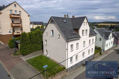 gepflegte 3-Raum-Wohnung in Oelsnitz im Erzgebirge zu vermieten, ruhige Lage, kostenlose Stellplätze