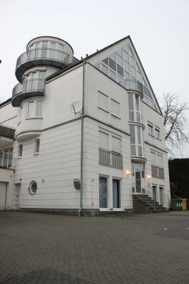 Helle Single Wohnung in Top Lage mit Terrasse