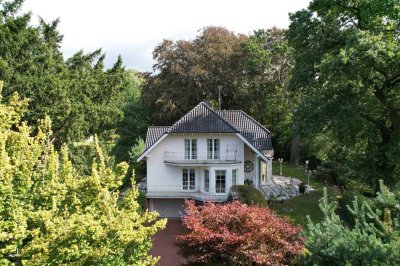 Freistehendes Haus mit Gartenparadies und Lesumblick