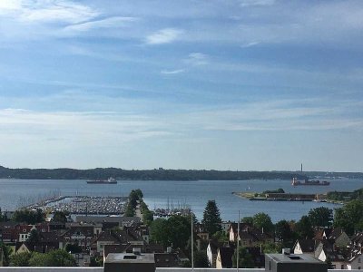 Traumhafte Penthouse-Wohnung  mit großer Dachterrasse und Blick über die Kieler Förde