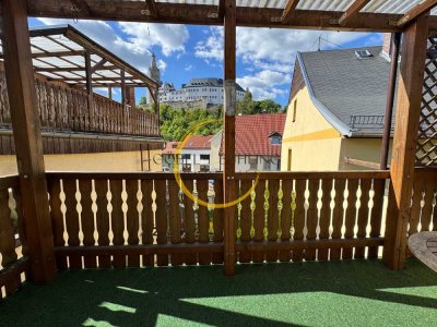 Geräumige 2- Zimmer Wohnung mit Balkon, Einbauküche und Blick auf die Osterburg