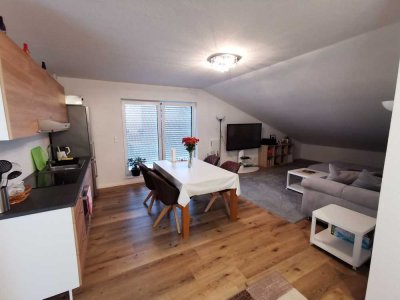 Helle Dachgeschosswohnung im Penthousestil, Neubau Zweitbezug, Effizienshaus