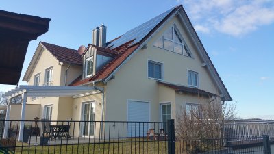 Doppelhaushälfte mit Doppelgarage und Erdwärmeheizung mit unverbauten Blick zentrumsnah