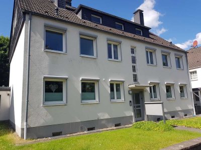Stilvolle 2-Raum-Wohnung mit gehobener Innenausstattung mit Balkon in Leverkusen