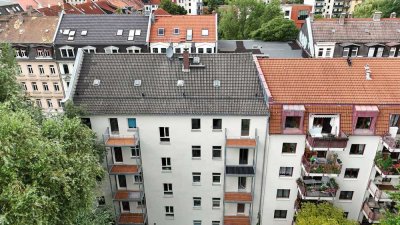 Leipzig, Anger-Crottendorf - Altbauflair trifft Natur – 3-Zi-Whg mit Balkon und grünem Hofblick